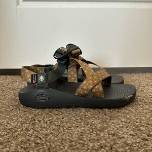 Chacos - Huckberry collab - mens size 8, fits women’s 9.5